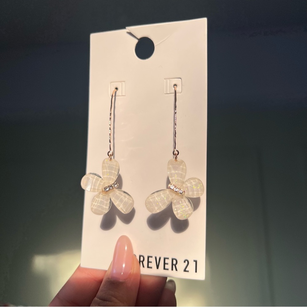 FOREVER21 Pastel Yellow Bejeweled Butterfly Gold Dangly Drop Delicate Earrings